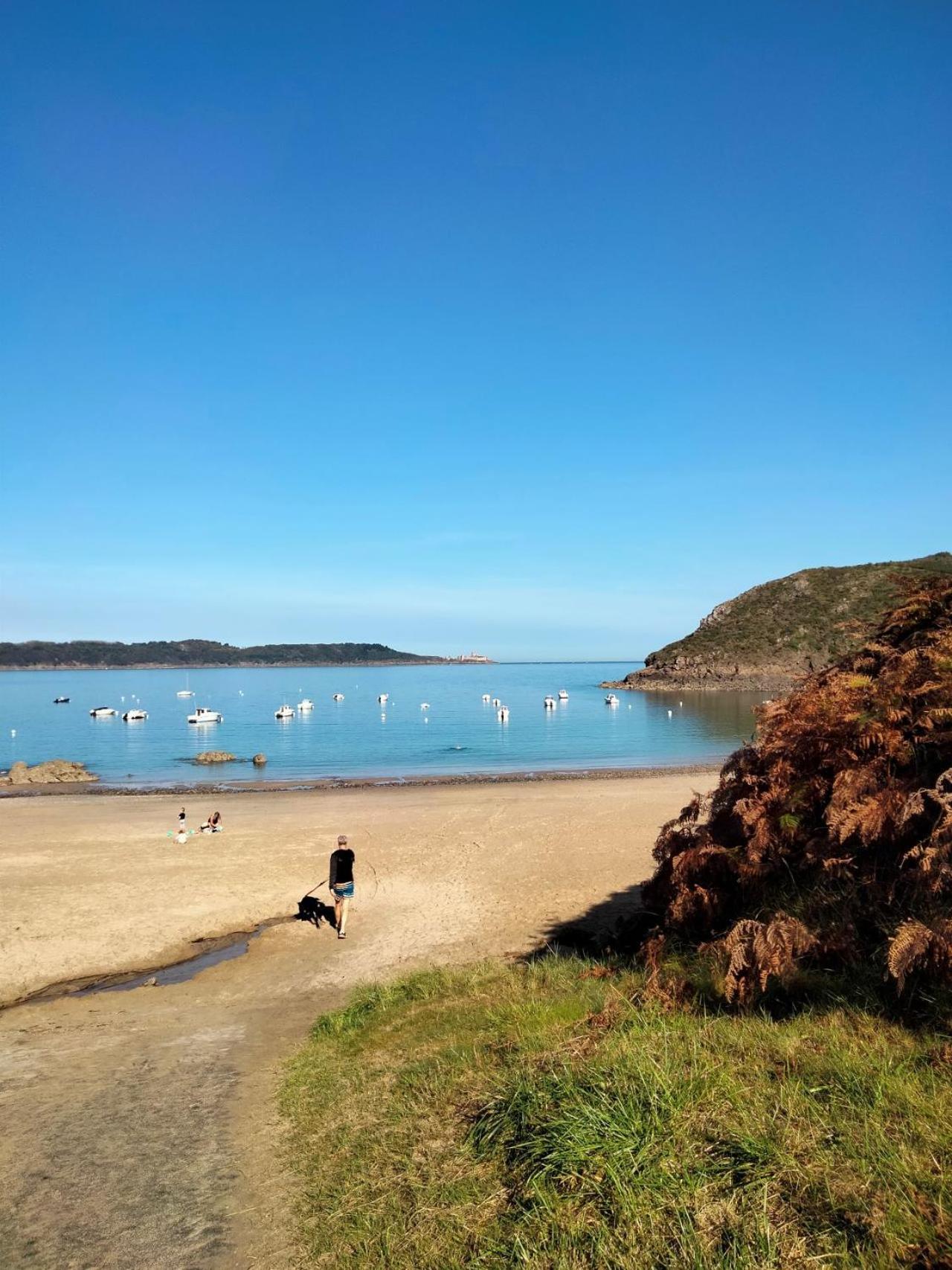 Bienvenue Au Studio L'Escale Bleue Avec Vue Mer Et Sur Le Cap Frehel Saint-Cast-le-Guildo Exterior foto